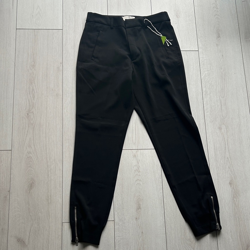 Women's Black Slim Fit Leggings